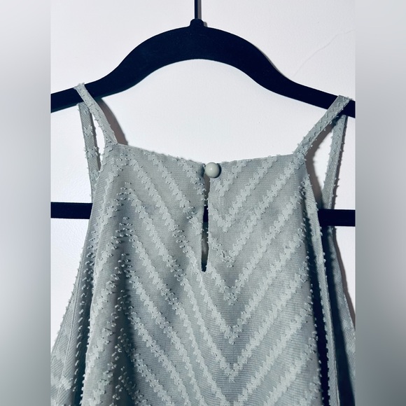 Tiered Green Cottage Keyhole Tank Top Blouse. - Picture 5 of 11